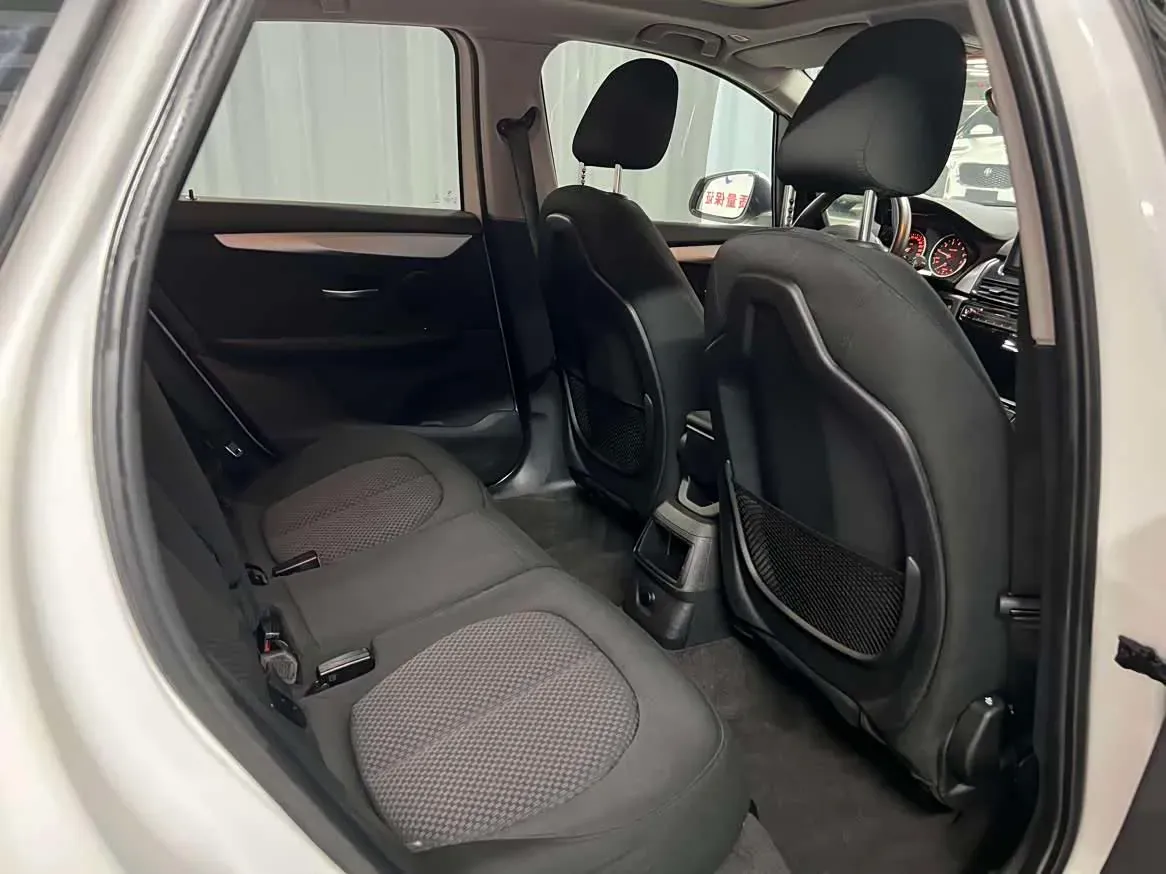 2016 BMW 2 Series Wagon 1.5T 136HP L3 6AT,autocango,china used car exporter,china ev exporter,chinese used car exporter,chinese used ev exporter