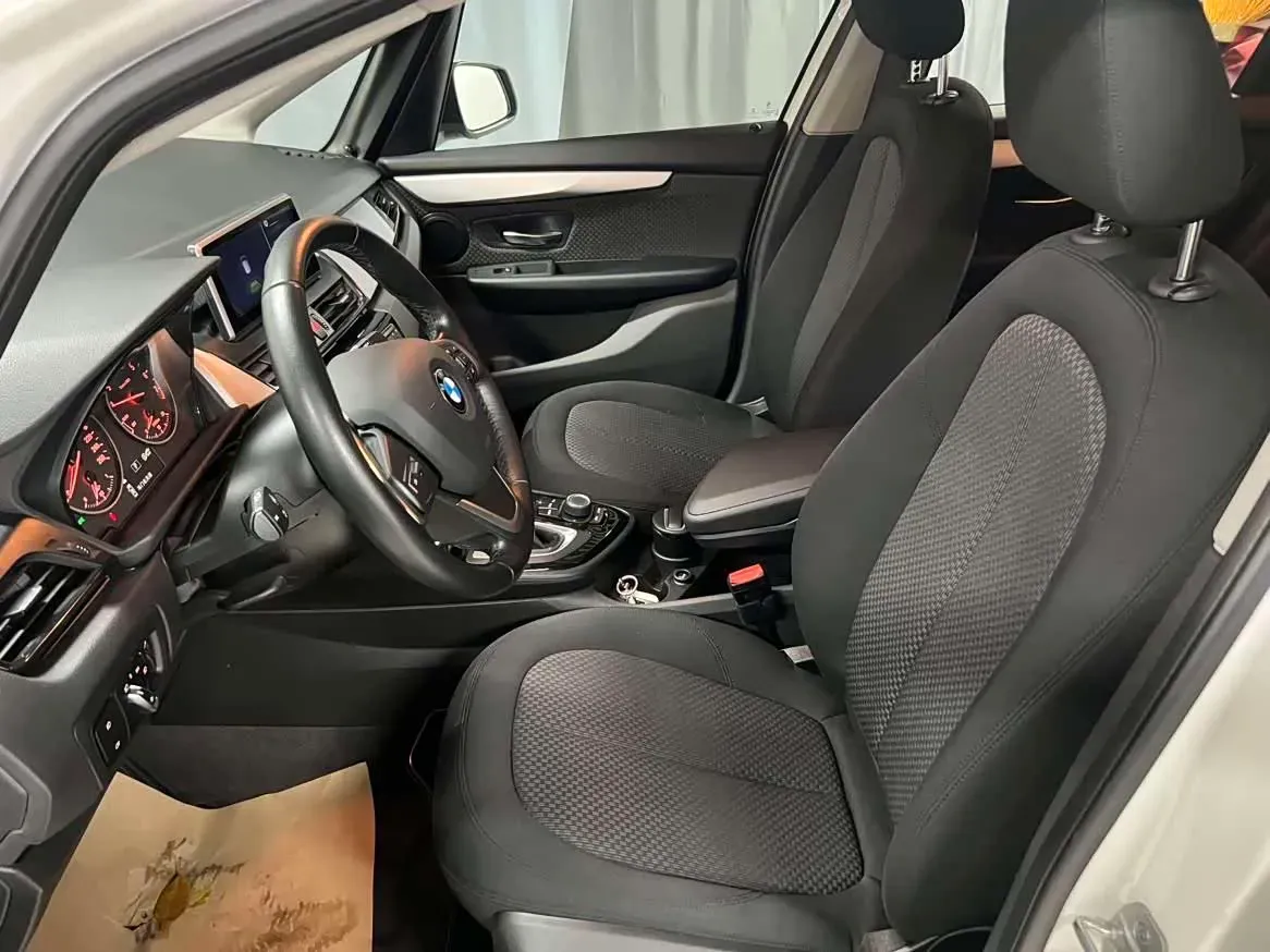 2016 BMW 2 Series Wagon 1.5T 136HP L3 6AT,autocango,china used car exporter,china ev exporter,chinese used car exporter,chinese used ev exporter