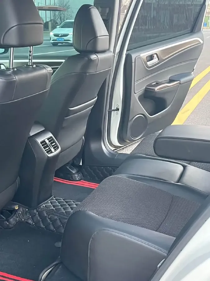 2017 Honda Jade 1.8L 141HP L4 5AT,autocango,china used car exporter,china ev exporter,chinese used car exporter,chinese used ev exporter