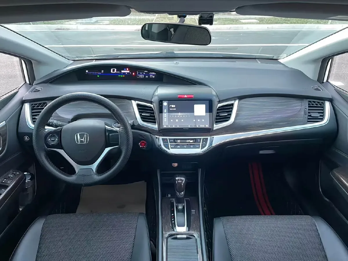 2017 Honda Jade 1.8L 141HP L4 5AT,autocango,china used car exporter,china ev exporter,chinese used car exporter,chinese used ev exporter