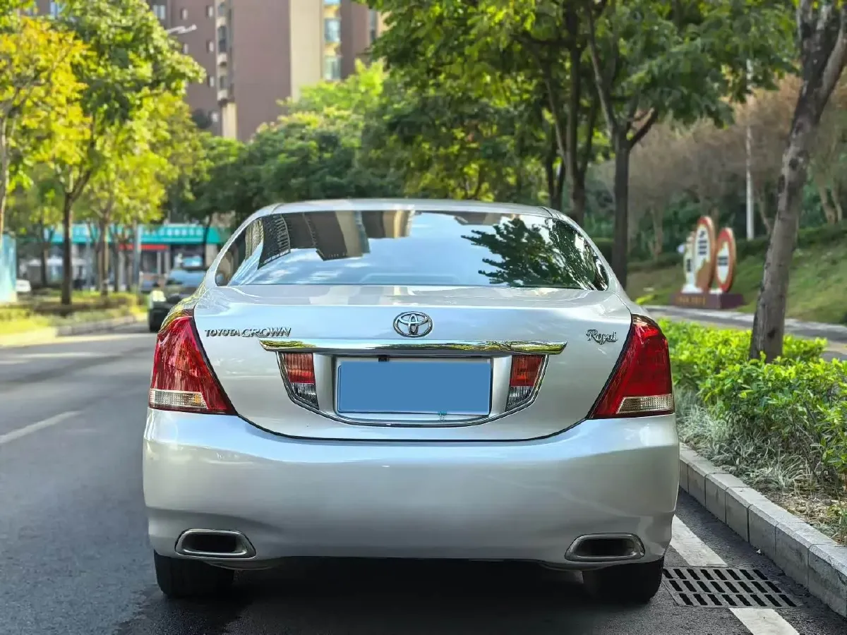 2010 Toyota Crown 2.5L 193HP V6 6AT,autocango,china used car exporter,china ev exporter,chinese used car exporter,chinese used ev exporter