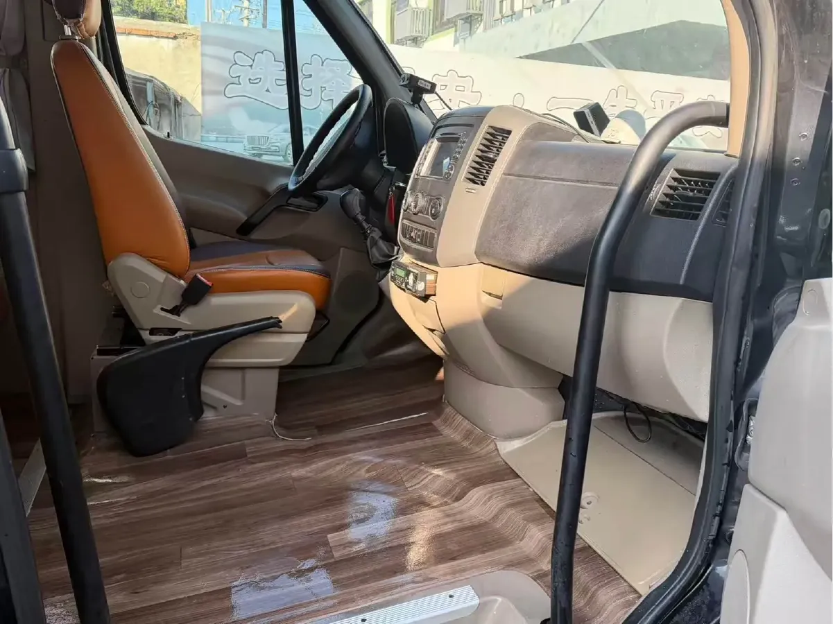 2012 Mercedes-Benz Sprinter 2.1T 150HP L4 6MT,autocango,china used car exporter,china ev exporter,chinese used car exporter,chinese used ev exporter