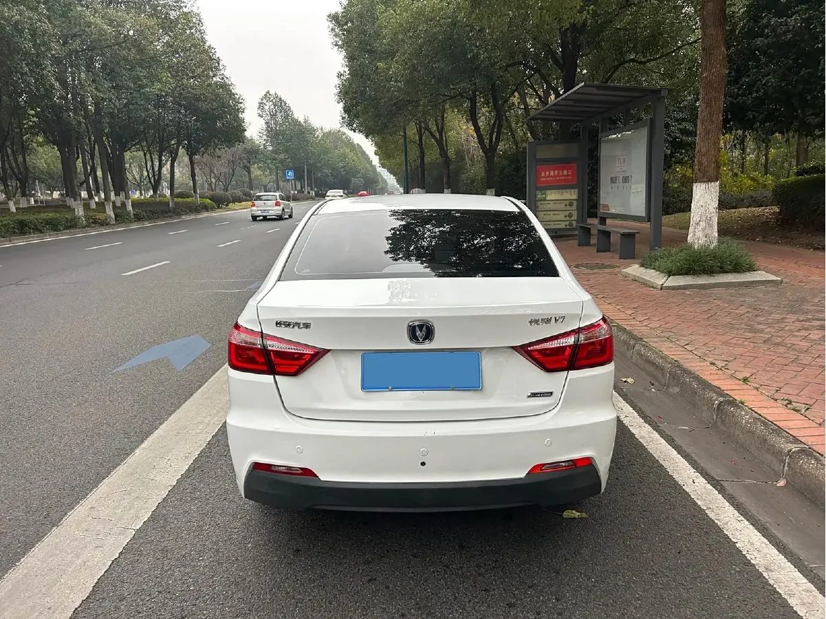 2016 ChangAn Alsvin V7 1.6L 124HP L4 4AT,autocango,china used car exporter,china ev exporter,chinese used car exporter,chinese used ev exporter