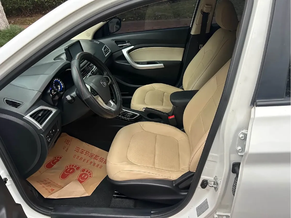 2016 ChangAn Alsvin V7 1.6L 124HP L4 4AT,autocango,china used car exporter,china ev exporter,chinese used car exporter,chinese used ev exporter