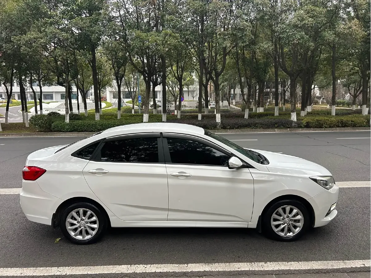 2016 ChangAn Alsvin V7 1.6L 124HP L4 4AT,autocango,china used car exporter,china ev exporter,chinese used car exporter,chinese used ev exporter