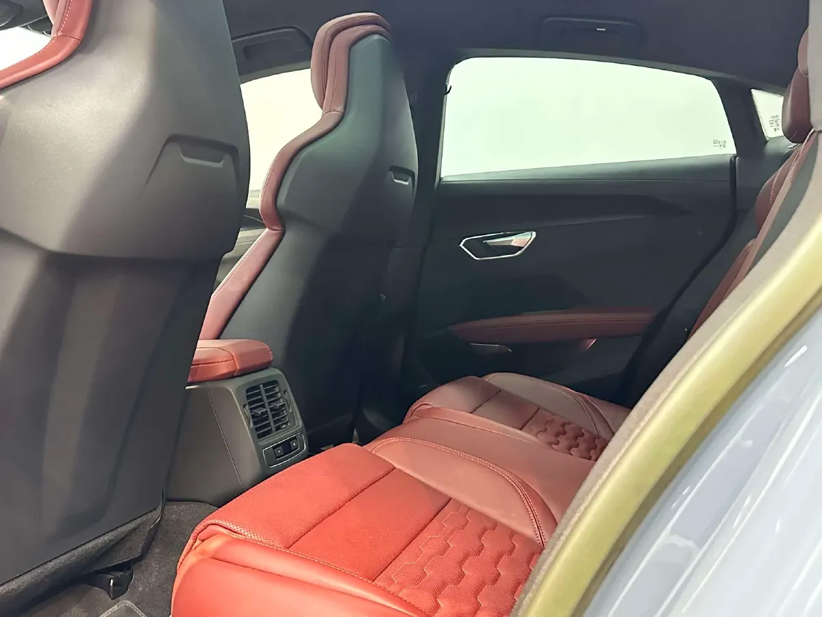 2023 Audi RS e-tron GT 2AT BEV 93.4KWH,autocango,china used car exporter,china ev exporter,chinese used car exporter,chinese used ev exporter