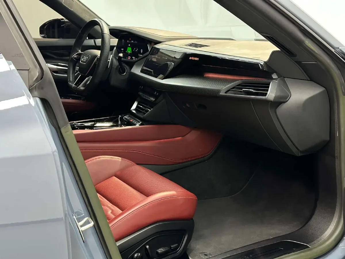 2023 Audi RS e-tron GT 2AT BEV 93.4KWH,autocango,china used car exporter,china ev exporter,chinese used car exporter,chinese used ev exporter