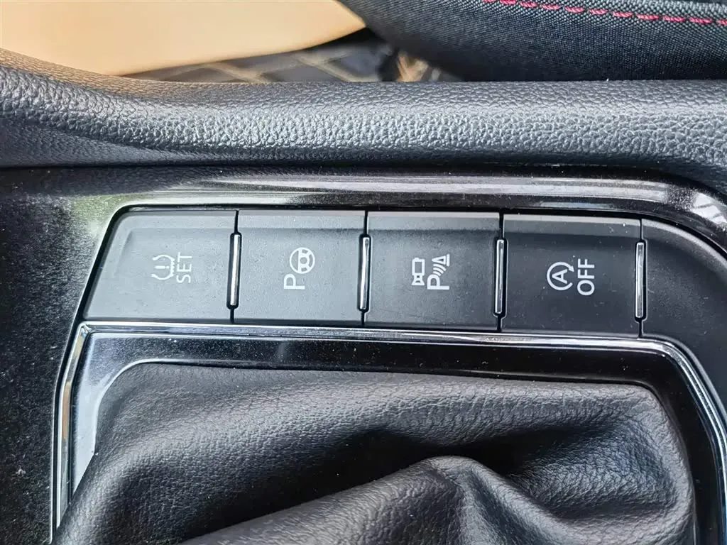 2021 Volkswagen Tiguan X 2.0T 186HP L4 7DCT,autocango,china used car exporter,china ev exporter,chinese used car exporter,chinese used ev exporter