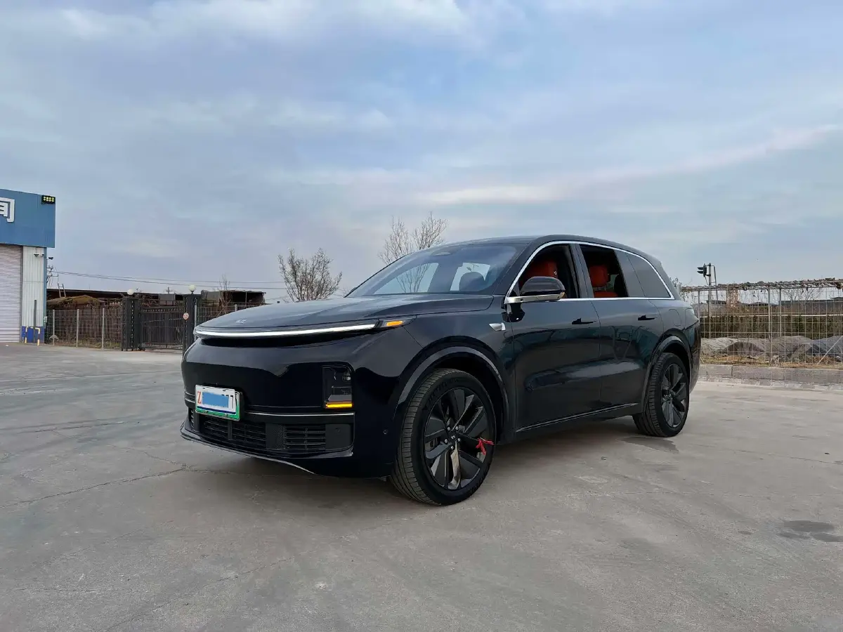 2023 Li L8 Range Extended 154HP REEV 40.9KWH