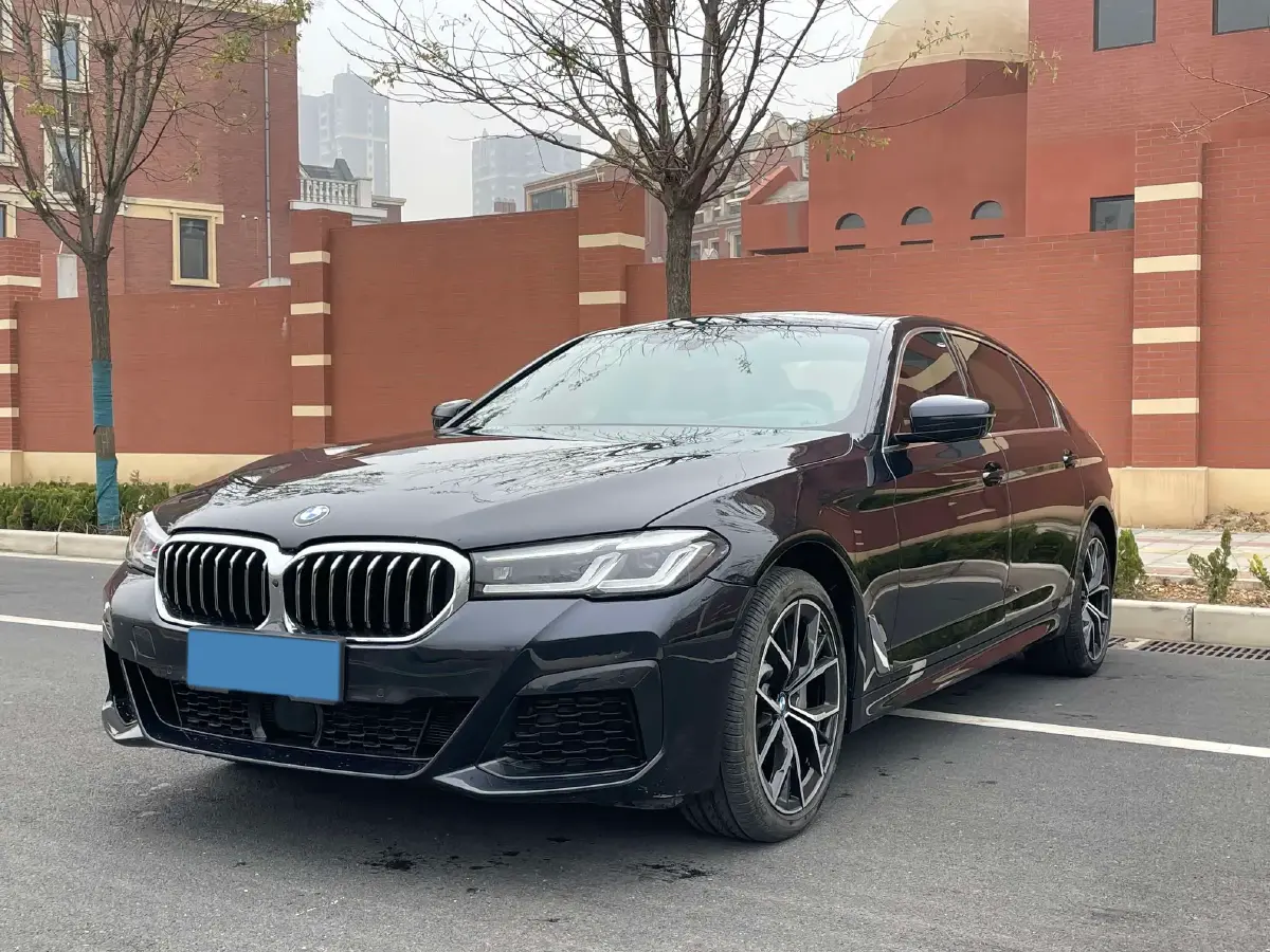 2023 BMW 5 Series 2.0T 245HP L4 8AT