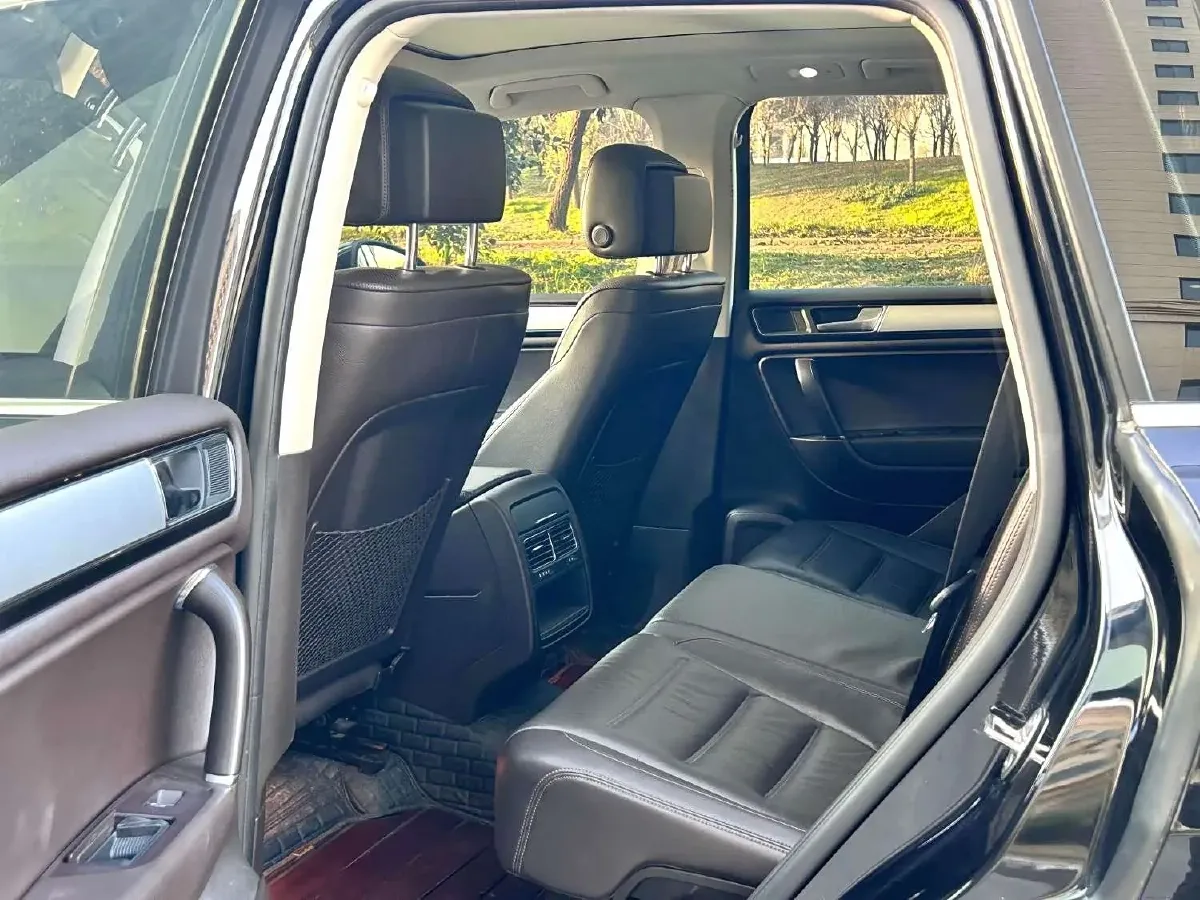 2017 Volkswagen Touareg 3.0T 320HP V6 8AT,autocango,china used car exporter,china ev exporter,chinese used car exporter,chinese used ev exporter