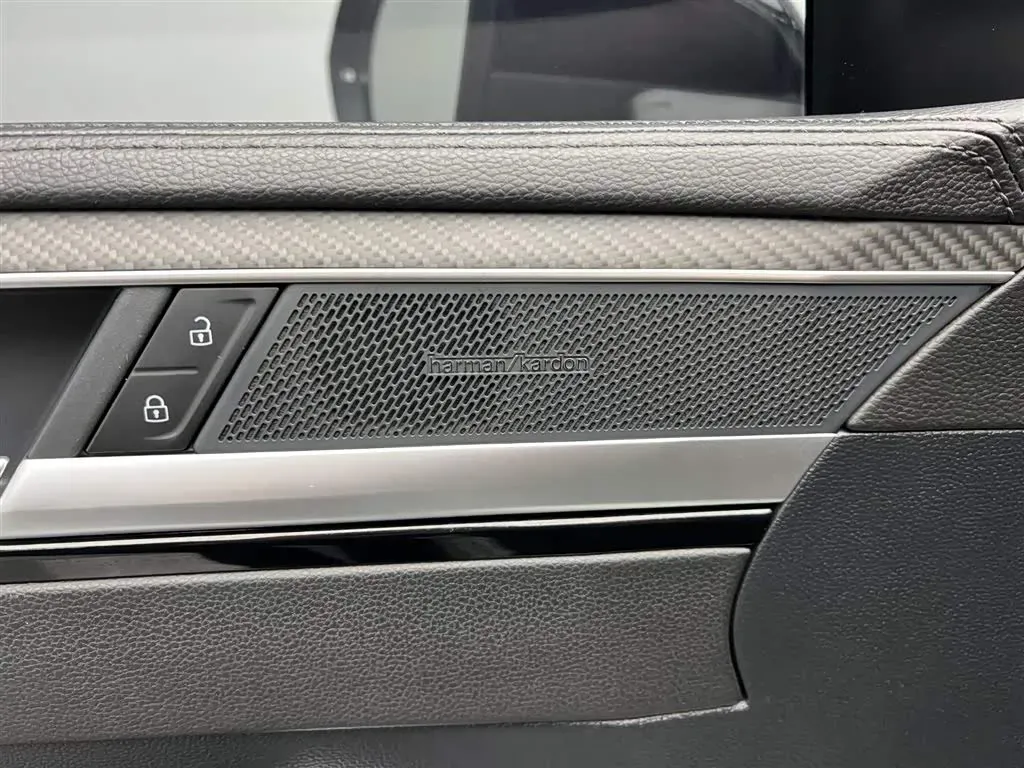 2021 Volkswagen CC 2.0T 220HP L4 7DCT,autocango,china used car exporter,china ev exporter,chinese used car exporter,chinese used ev exporter