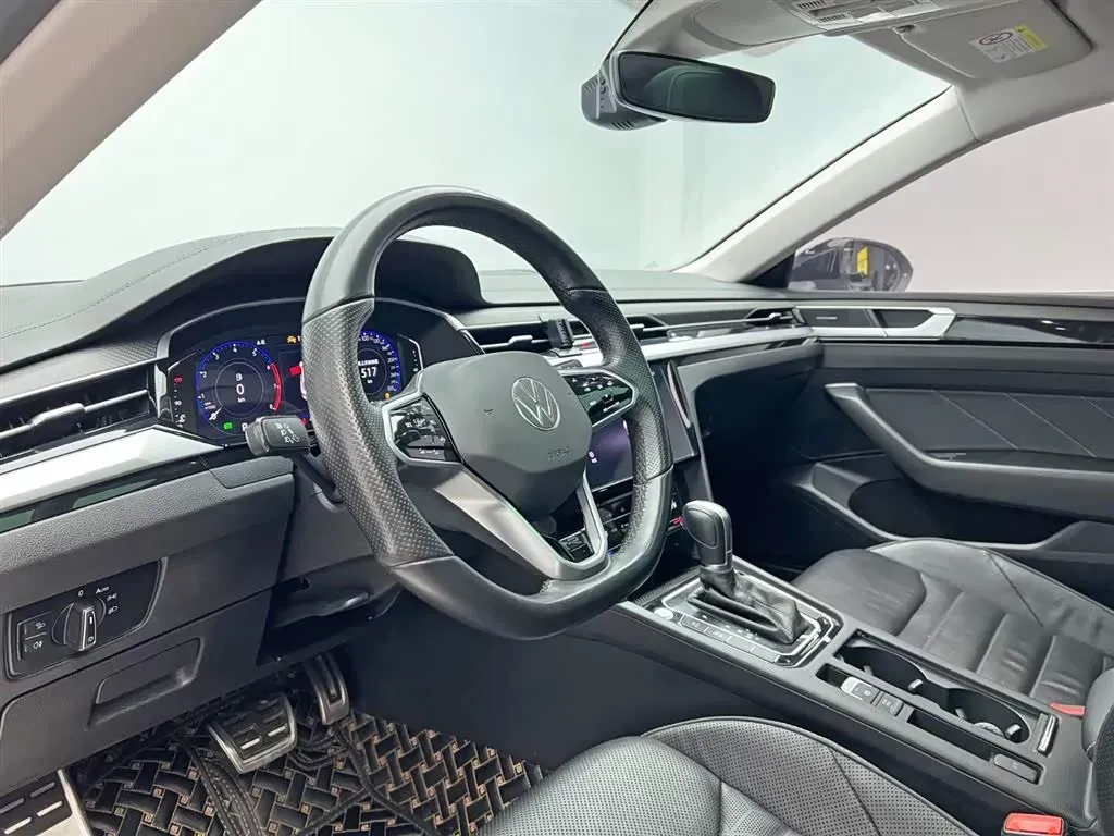 2021 Volkswagen CC 2.0T 220HP L4 7DCT,autocango,china used car exporter,china ev exporter,chinese used car exporter,chinese used ev exporter