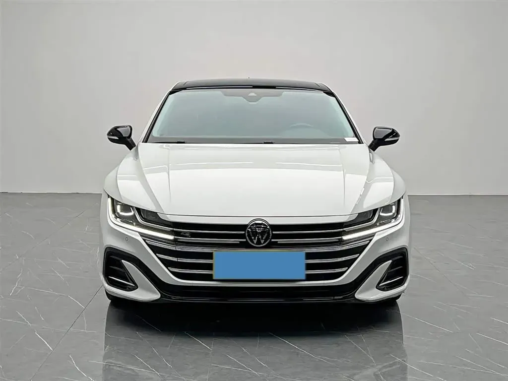 2021 Volkswagen CC 2.0T 220HP L4 7DCT,autocango,china used car exporter,china ev exporter,chinese used car exporter,chinese used ev exporter