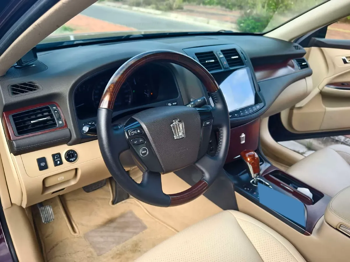 2010 Toyota Crown 2.5L 193HP V6 6AT,autocango,china used car exporter,china ev exporter,chinese used car exporter,chinese used ev exporter