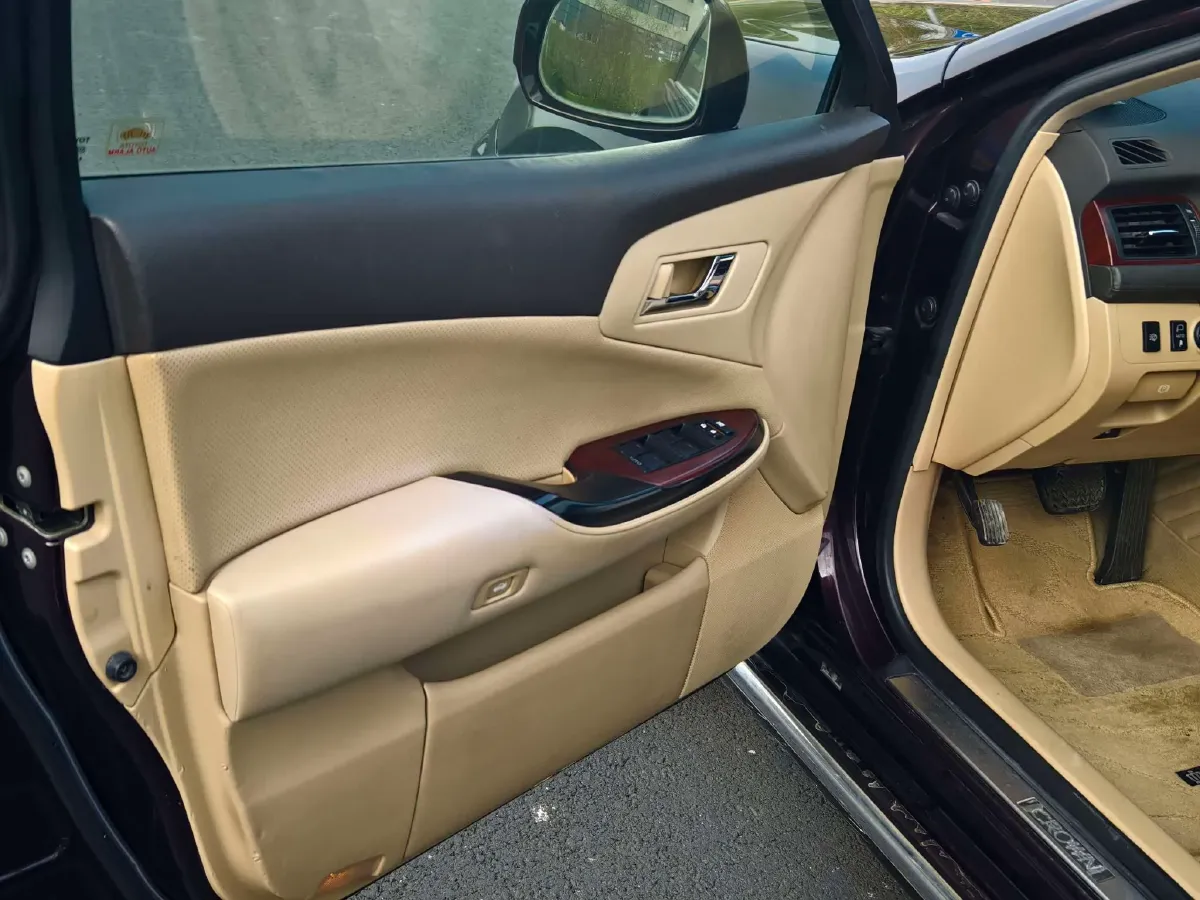 2010 Toyota Crown 2.5L 193HP V6 6AT,autocango,china used car exporter,china ev exporter,chinese used car exporter,chinese used ev exporter