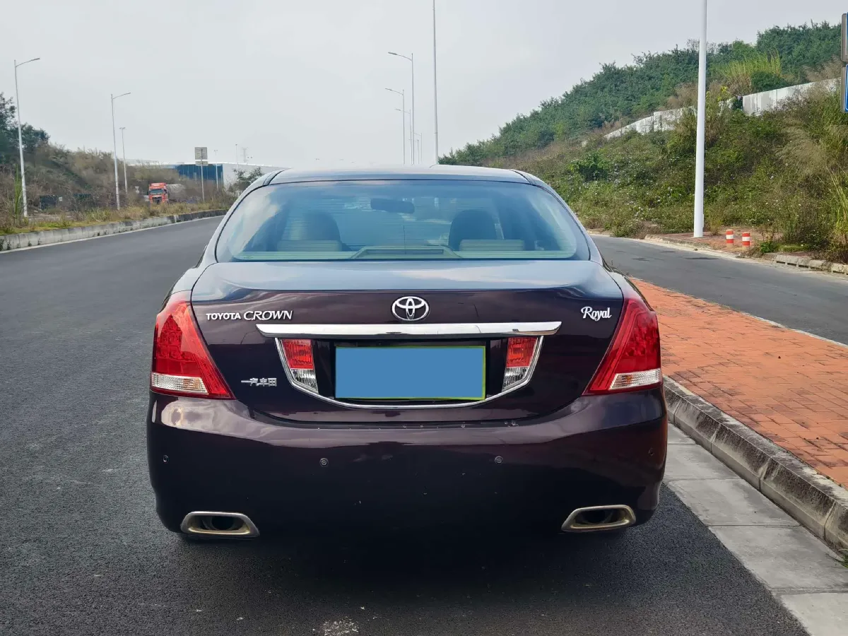 2010 Toyota Crown 2.5L 193HP V6 6AT,autocango,china used car exporter,china ev exporter,chinese used car exporter,chinese used ev exporter
