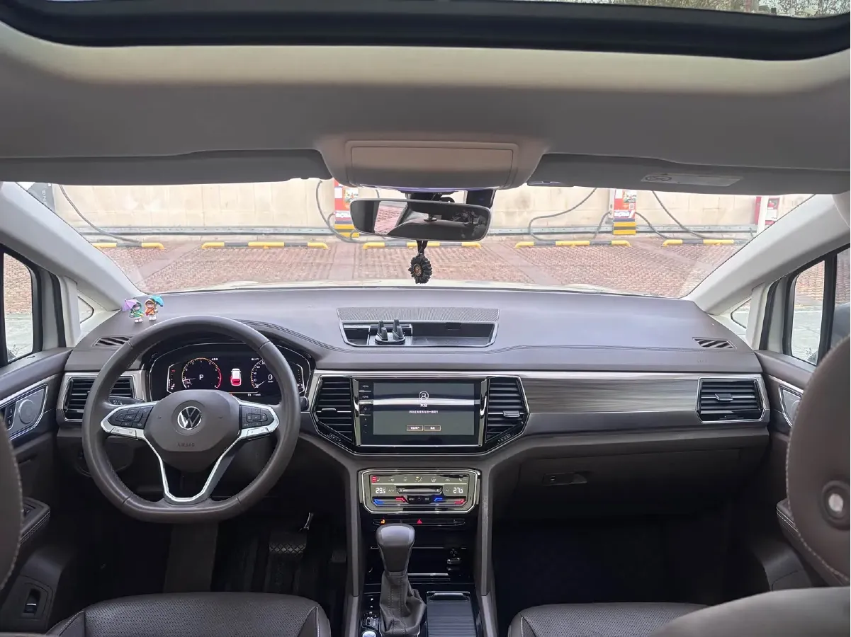 2020 Volkswagen Viloran 2.0T 186HP L4 7DCT,autocango,china used car exporter,china ev exporter,chinese used car exporter,chinese used ev exporter