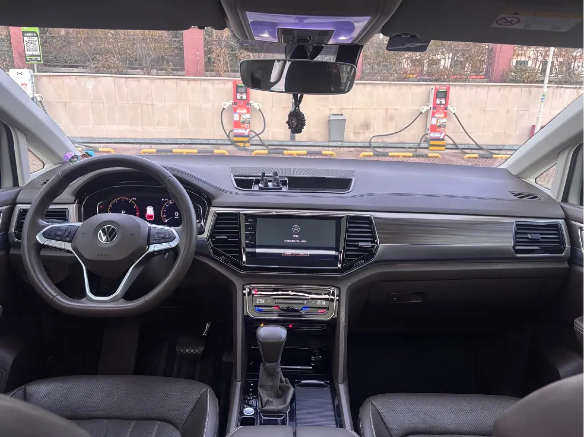 2020 Volkswagen Viloran 2.0T 186HP L4 7DCT,autocango,china used car exporter,china ev exporter,chinese used car exporter,chinese used ev exporter