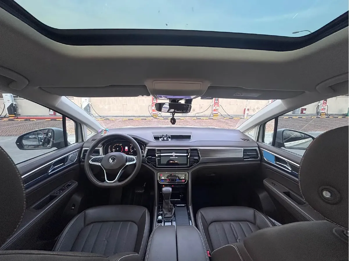 2020 Volkswagen Viloran 2.0T 186HP L4 7DCT,autocango,china used car exporter,china ev exporter,chinese used car exporter,chinese used ev exporter