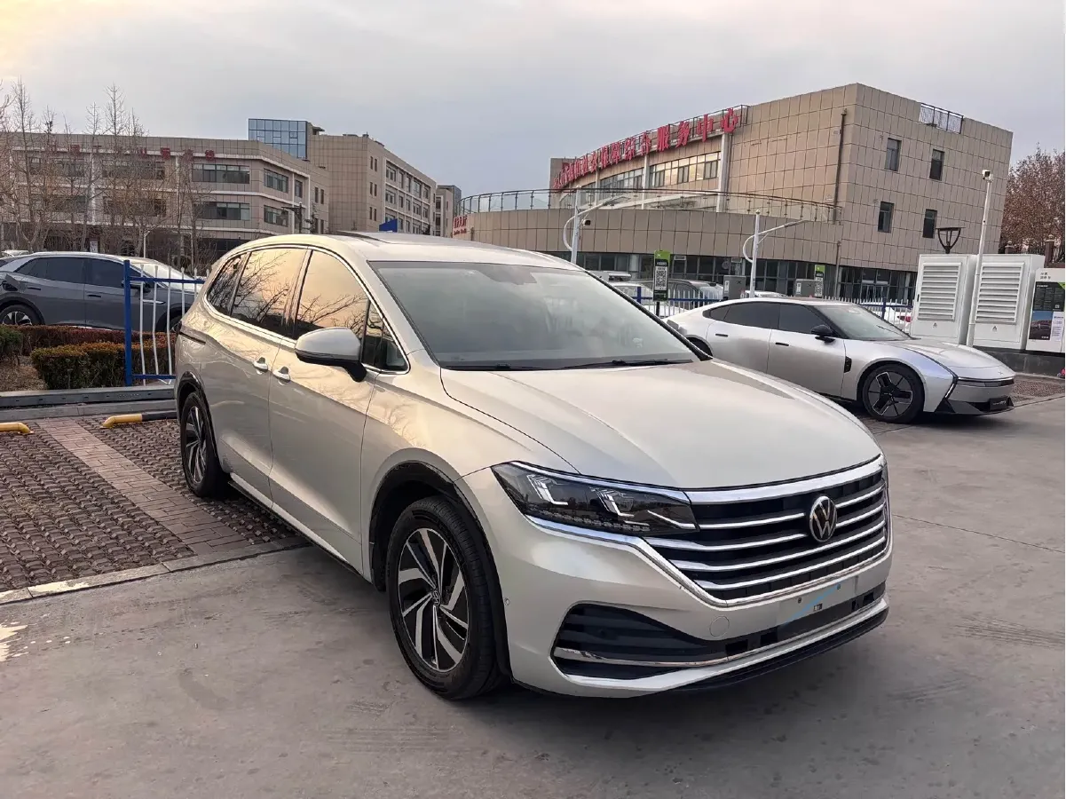 2020 Volkswagen Viloran 2.0T 186HP L4 7DCT,autocango,china used car exporter,china ev exporter,chinese used car exporter,chinese used ev exporter