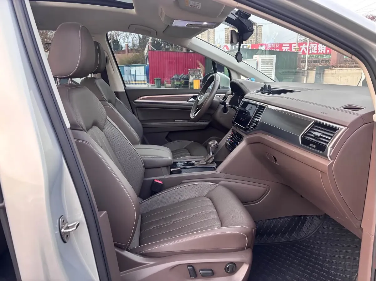 2020 Volkswagen Viloran 2.0T 186HP L4 7DCT,autocango,china used car exporter,china ev exporter,chinese used car exporter,chinese used ev exporter