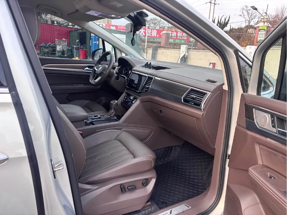 2020 Volkswagen Viloran 2.0T 186HP L4 7DCT,autocango,china used car exporter,china ev exporter,chinese used car exporter,chinese used ev exporter