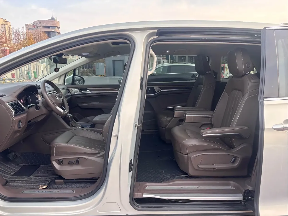 2020 Volkswagen Viloran 2.0T 186HP L4 7DCT,autocango,china used car exporter,china ev exporter,chinese used car exporter,chinese used ev exporter