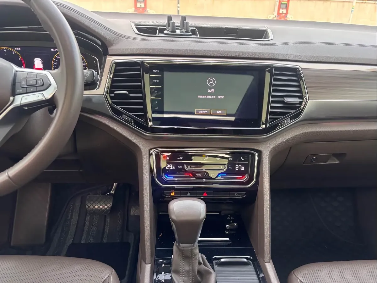 2020 Volkswagen Viloran 2.0T 186HP L4 7DCT,autocango,china used car exporter,china ev exporter,chinese used car exporter,chinese used ev exporter