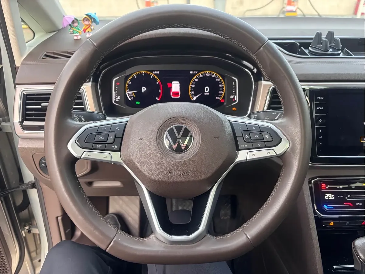 2020 Volkswagen Viloran 2.0T 186HP L4 7DCT,autocango,china used car exporter,china ev exporter,chinese used car exporter,chinese used ev exporter