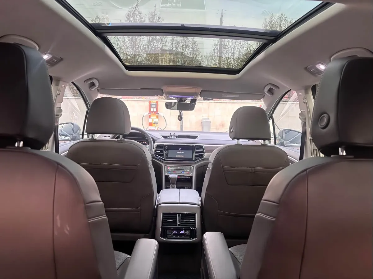 2020 Volkswagen Viloran 2.0T 186HP L4 7DCT,autocango,china used car exporter,china ev exporter,chinese used car exporter,chinese used ev exporter