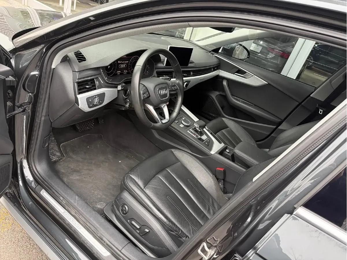 2017 Audi A4 2.0T 252HP L4 7DCT,autocango,china used car exporter,china ev exporter,chinese used car exporter,chinese used ev exporter