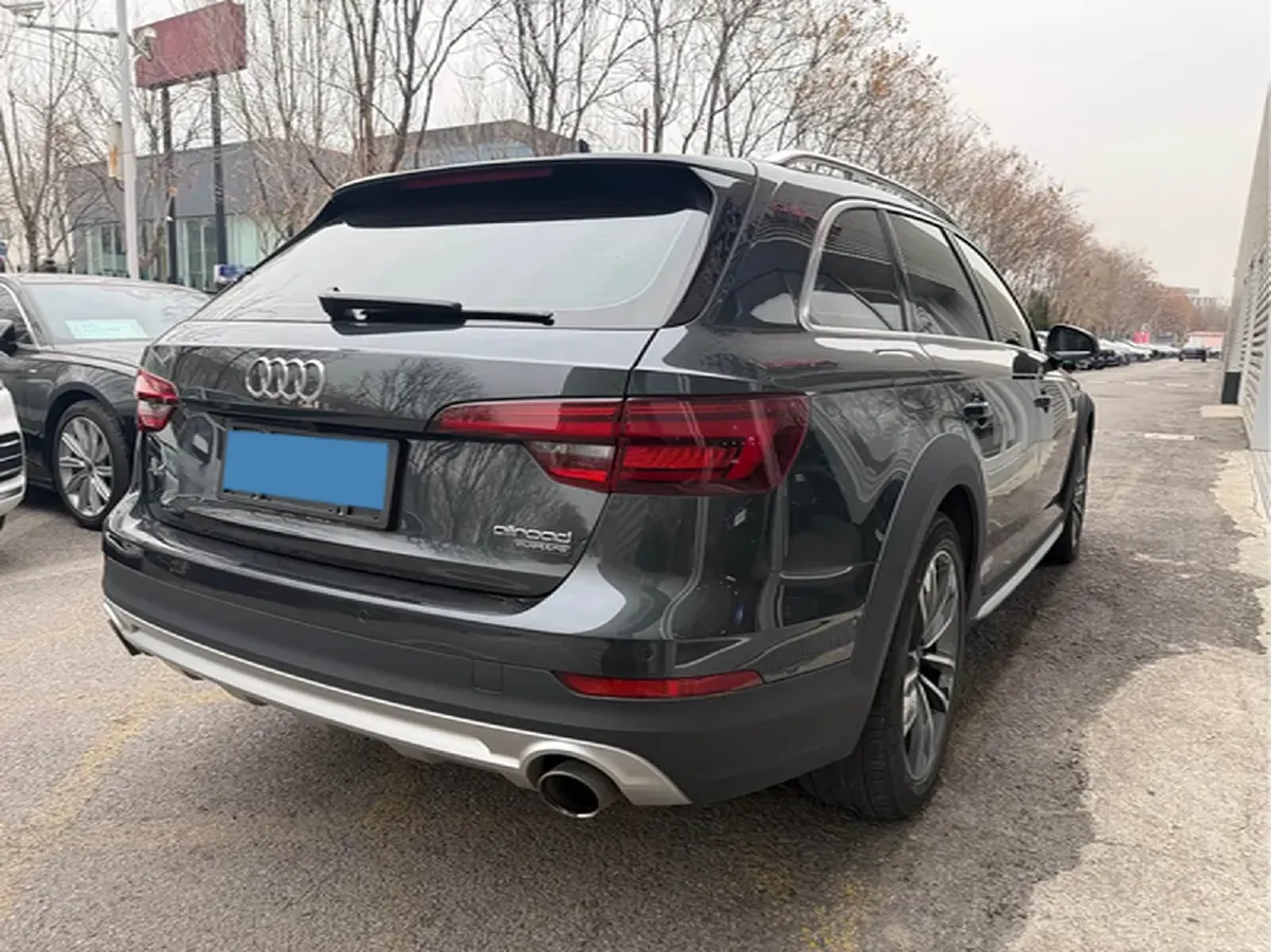 2017 Audi A4 2.0T 252HP L4 7DCT,autocango,china used car exporter,china ev exporter,chinese used car exporter,chinese used ev exporter