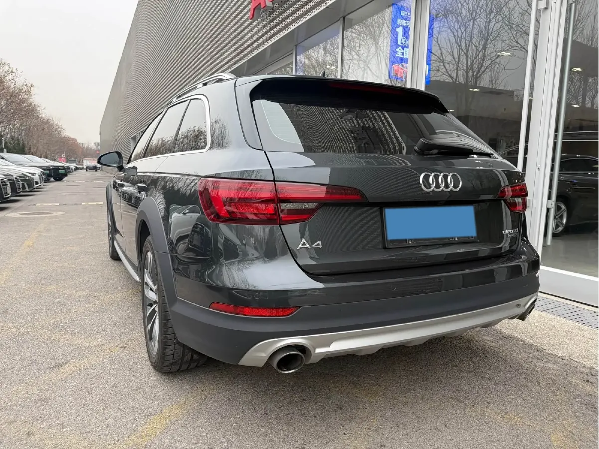 2017 Audi A4 2.0T 252HP L4 7DCT,autocango,china used car exporter,china ev exporter,chinese used car exporter,chinese used ev exporter
