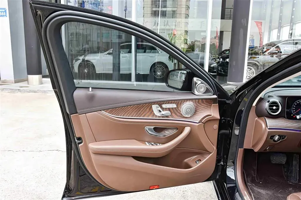 2023 Mercedes-Benz E Class 2.0T 258HP L4 9AT,autocango,china used car exporter,china ev exporter,chinese used car exporter,chinese used ev exporter