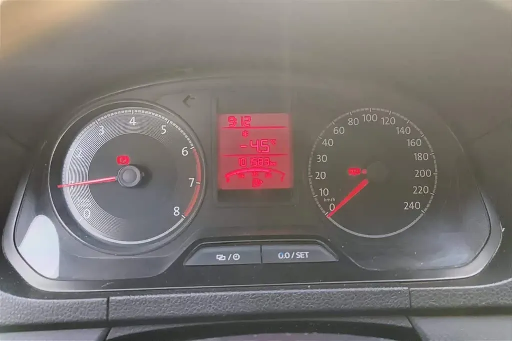 2017 Volkswagen Jetta 1.4L 90HP L4 5MT,autocango,china used car exporter,china ev exporter,chinese used car exporter,chinese used ev exporter