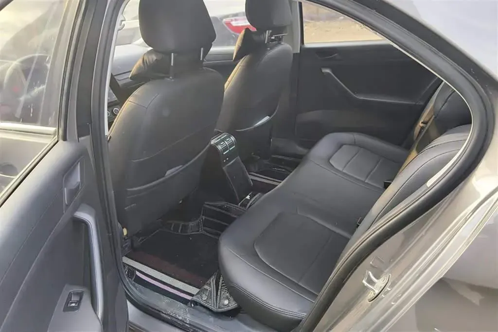 2017 Volkswagen Jetta 1.4L 90HP L4 5MT,autocango,china used car exporter,china ev exporter,chinese used car exporter,chinese used ev exporter