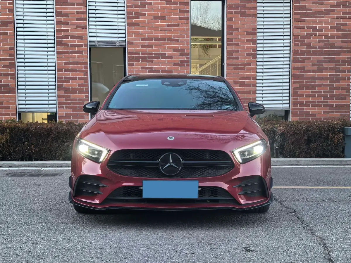2022 Mercedes-Benz A AMG 2.0T 306HP L4 7DCT,autocango,china used car exporter,china ev exporter,chinese used car exporter,chinese used ev exporter