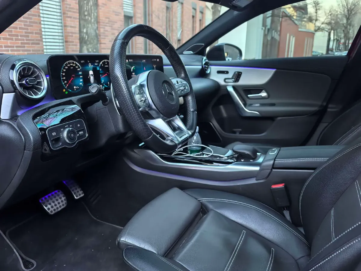 2022 Mercedes-Benz A AMG 2.0T 306HP L4 7DCT,autocango,china used car exporter,china ev exporter,chinese used car exporter,chinese used ev exporter