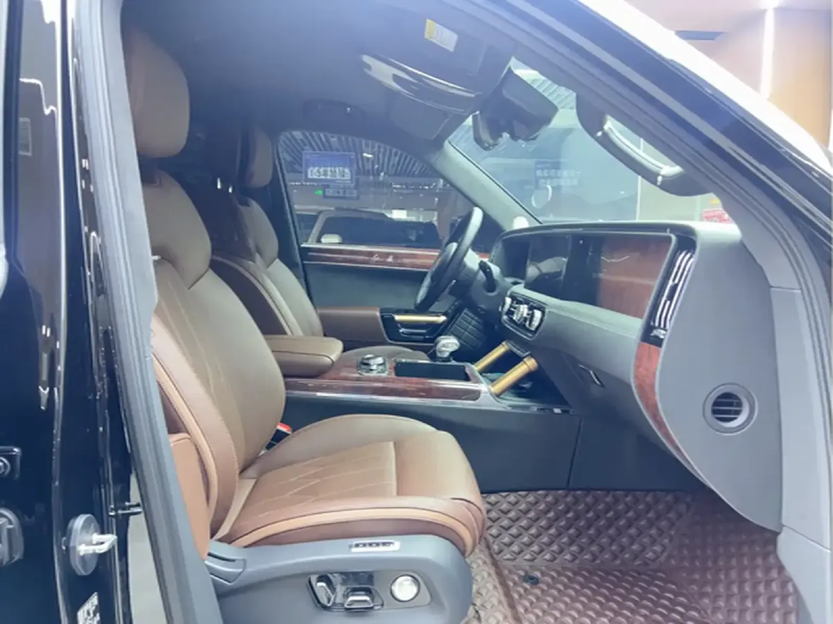 2022 HongQi Guoyao 4.0T 360HP V8 8AT,autocango,china used car exporter,china ev exporter,chinese used car exporter,chinese used ev exporter