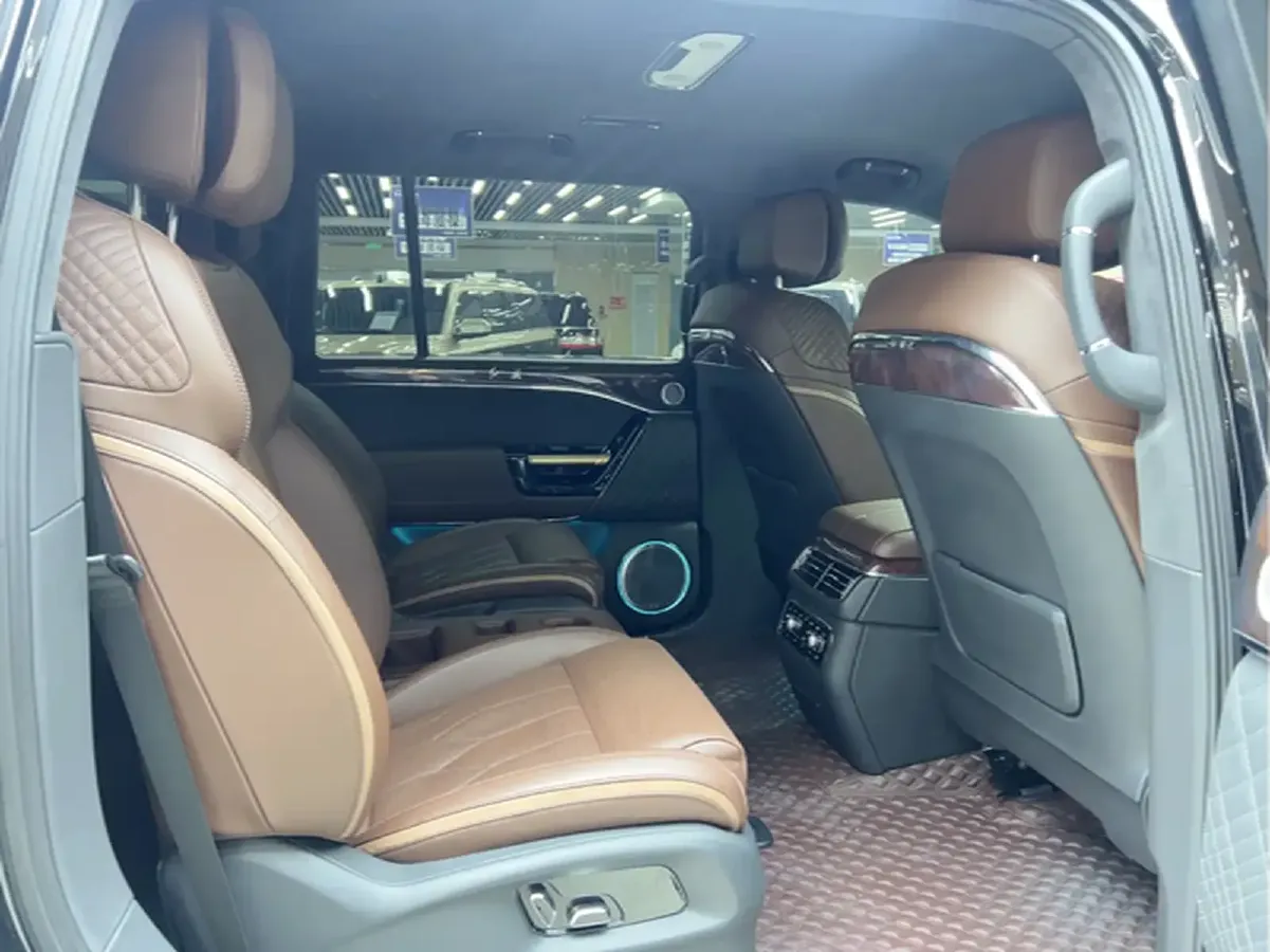 2022 HongQi Guoyao 4.0T 360HP V8 8AT,autocango,china used car exporter,china ev exporter,chinese used car exporter,chinese used ev exporter