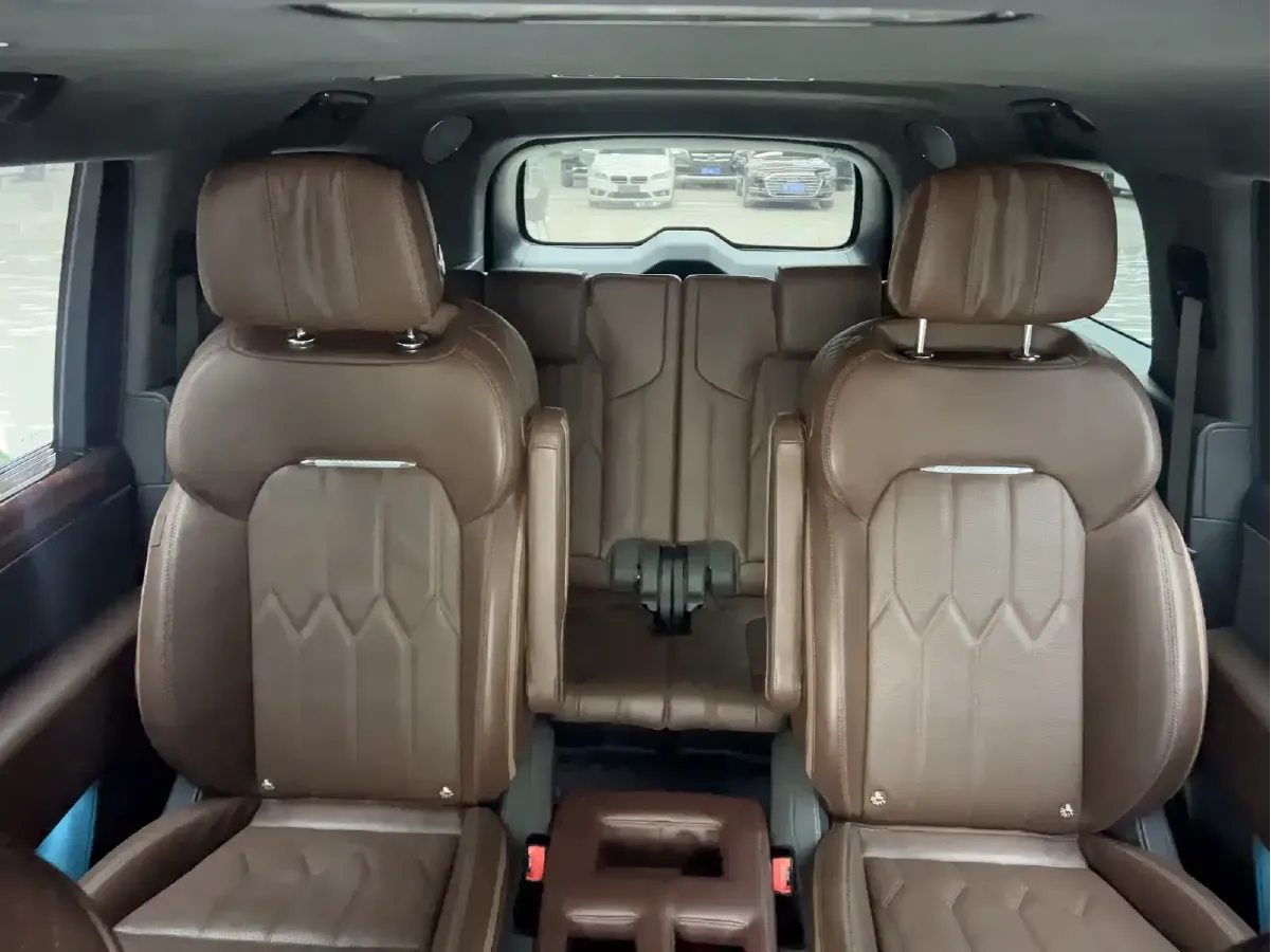 2022 HongQi Guoyao 4.0T 360HP V8 8AT,autocango,china used car exporter,china ev exporter,chinese used car exporter,chinese used ev exporter