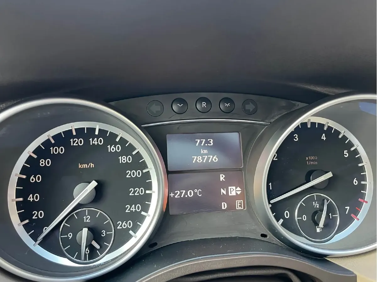 2015 Mercedes-Benz R Class 3.0T 272HP V6 7AT,autocango,china used car exporter,china ev exporter,chinese used car exporter,chinese used ev exporter