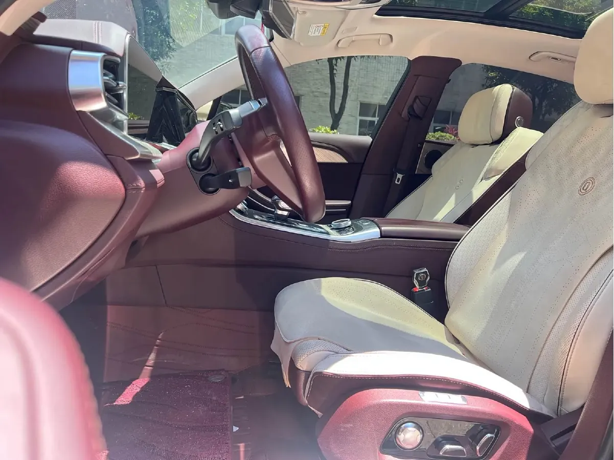 2020 HongQi H9 2.0T 252HP L4 7DCT,autocango,china used car exporter,china ev exporter,chinese used car exporter,chinese used ev exporter