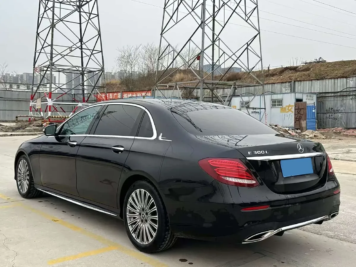 2018 Mercedes-Benz E Class 2.0T 245HP L4 9AT,autocango,china used car exporter,china ev exporter,chinese used car exporter,chinese used ev exporter