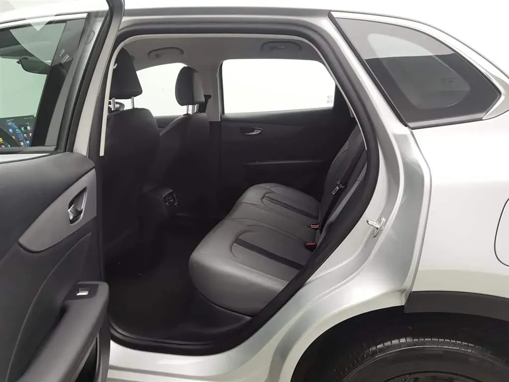 2025 MG MG ES5 BEV 62.2KWH,autocango,china used car exporter,china ev exporter,chinese used car exporter,chinese used ev exporter