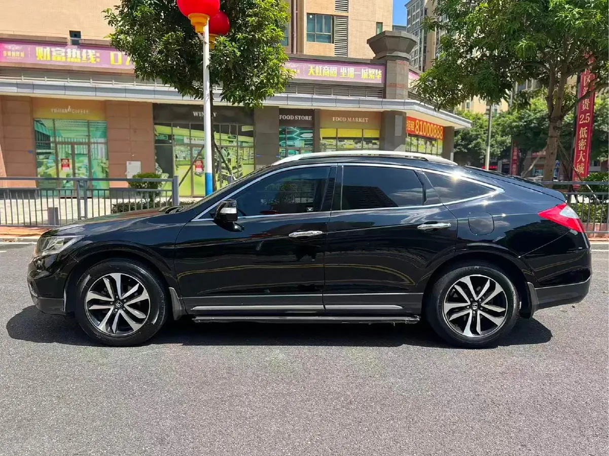 2014 Honda Crosstour 2.4L 197HP L4 5AT,autocango,china used car exporter,china ev exporter,chinese used car exporter,chinese used ev exporter