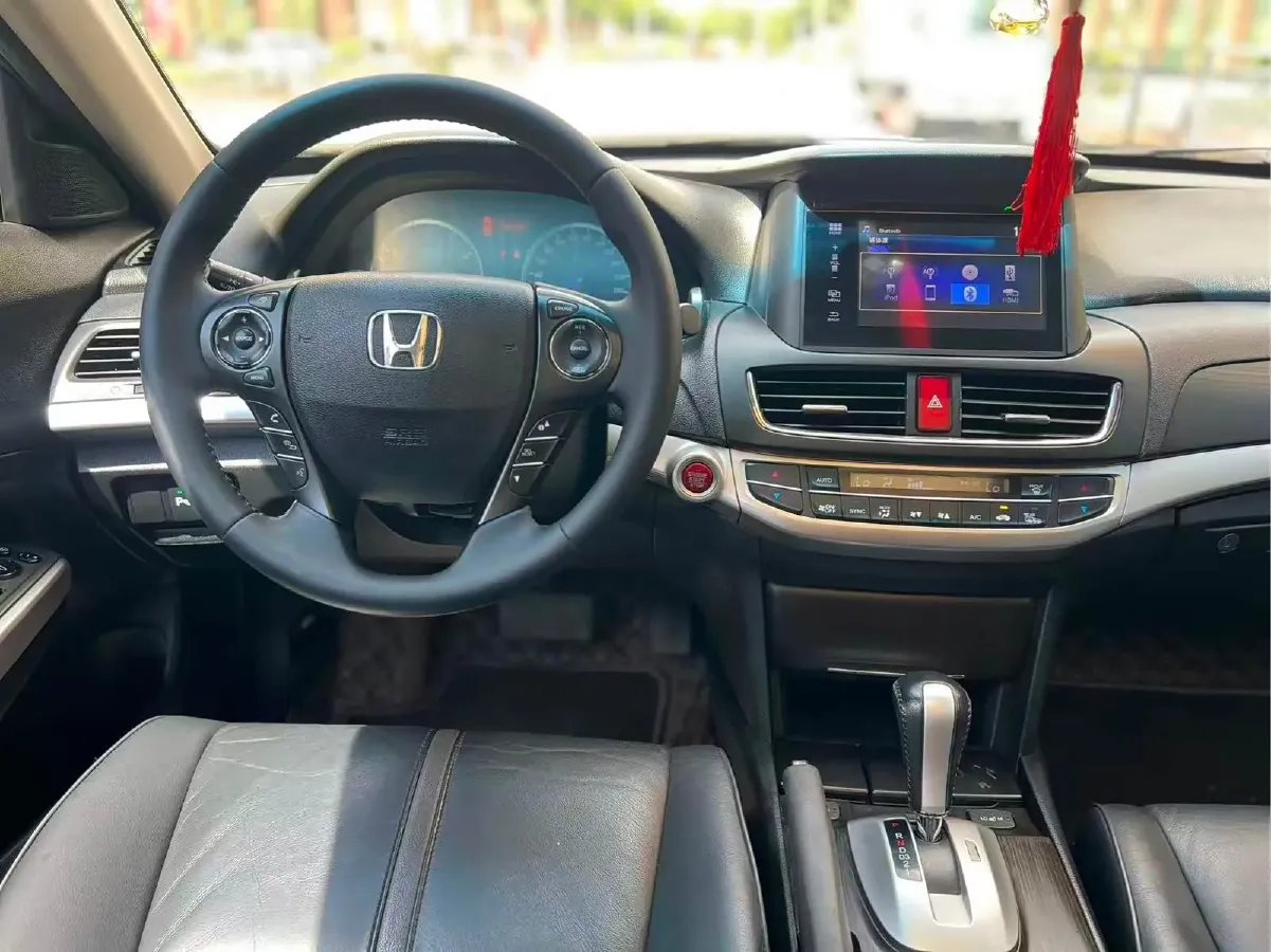 2014 Honda Crosstour 2.4L 197HP L4 5AT,autocango,china used car exporter,china ev exporter,chinese used car exporter,chinese used ev exporter