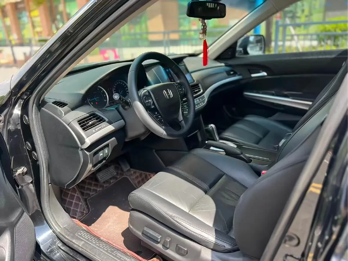2014 Honda Crosstour 2.4L 197HP L4 5AT,autocango,china used car exporter,china ev exporter,chinese used car exporter,chinese used ev exporter