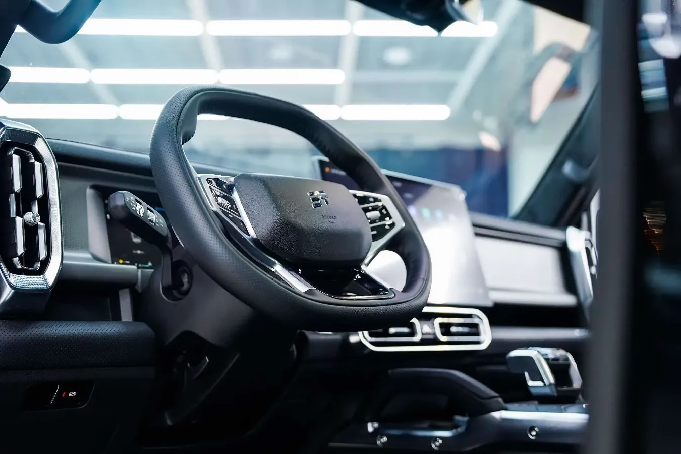 2025 Jetour Traveller 2.0T 254HP L4 7DCT,autocango,china used car exporter,china ev exporter,chinese used car exporter,chinese used ev exporter